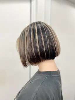 【ブリーチ】カット+ハイライト¥19500(ブリーチ2回)