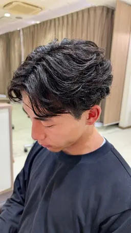 【👑トレンドメンズパーマ👑】カット＋フェザーパーマ　4,000円　施術時間→150分