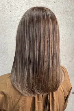 【白髪染めをやめたい方へ】白髪ぼかしハイライト➕カラー➕トリートメント無料🔥