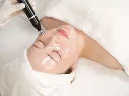 最新機種アクアダーマ✨【美白✖️毛穴✖️美肌】100%原液幹細胞を使用🏥リフトアップも叶う◎💆♀️