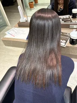 『圧倒的艶髪』縮毛矯正＋トリートメント🫧ショート​〜​ミディアムの方はこちら💫