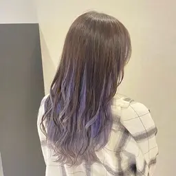 〖　🩶ブリーチカラー🩶　〗　　　　　　　　　🧁カット＋ダメージレスケアブリーチ＋艶カラー＋トリートメント🧁