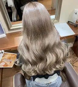 【韓国アイドルみたいに💖】カット+ブリーチカラー+トリートメント