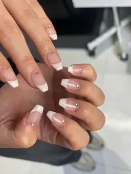 《クリアベース》フレンチネイル🩰🤍パーツ代別