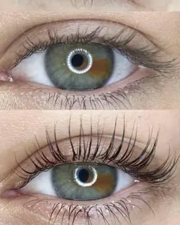 目が大きく見える💣技あり🤩まつ毛パーマ✨カール→まぶたにつくような上向き角度がお好きな方におススメ👀💕