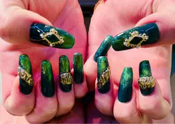 人気!シンプル(デザイン6本まで画像持込みok)(自店他店ジェルオフ無料込み、他店長さだしオフ＋¥1000頂きます)