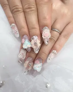 【スカルプ】オフ無し💅スワロつけ放題コース※キャラクター3D不可。ピアスや大きいパーツも込みになります