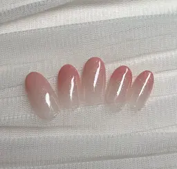 初めてジェルネイル される方限定‼️ ご相談の上、施術させていただきます‼️