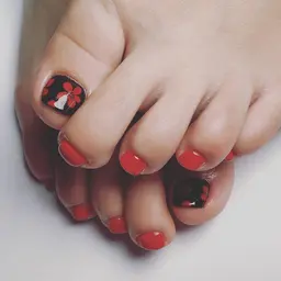 みかんサービス💖フットジェルネイル手描き親指アート   他店オフ、ケア込み