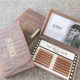 《フラットラッシュ》他店の物のリペアも🆗30分￥5000👉80​〜​100本つきます✨カラーも🆗