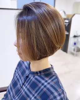 40代以上✨1日1名様限定✨"白髪＝隠す"を卒業＊私だけの白髪ぼかしケアハイライト/ショート【初回60%off】カット込