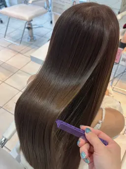 【繰り返すほど艶髪💖💭】艶々髪質改善カラー‪➕カット