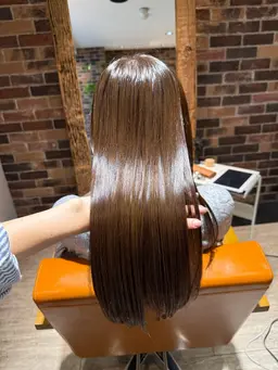 【手強い癖🧞‍♂️湿気対策🌧】縮毛矯正×カット×HITA髪質改善トリートメント