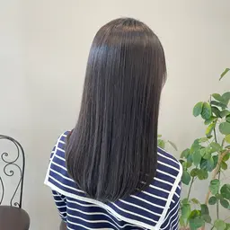 【4月平日中高生限定🎀】カット+ストレート《ミニモ学割》