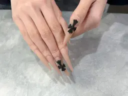 今流行りの❣️（オフ込み）アプレ長さだし➕Lサイズクロムパーツネイル†❤︎💎✨⚠️両手で2つまで⚠️