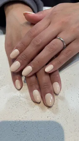 ハンドシンプルワンカラー💅明日11日、9時／11時／16時から募集しております✨️