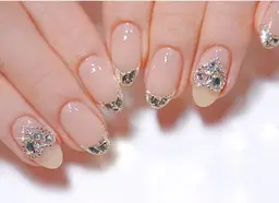 ガラスフレンチネイル　オフあり場合＋660円　ヘーズ色追加＋550円