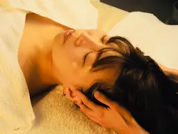 脳洗浄ショート70分 【頭痛・不眠解消！快眠ドライヘッドスパ】【足-頭-お顔-デコルテ首肩オイル-腕】