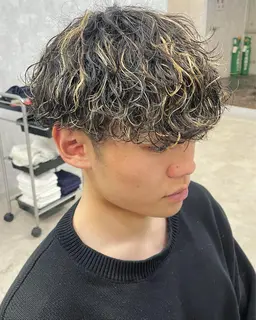 メンズ骨格矯正カット＋波巻きパーマ＋トリートメント