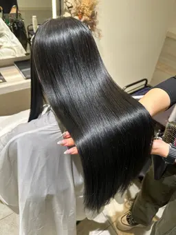 💟艶を出したい方必見💟艶出し酸性縮毛矯正