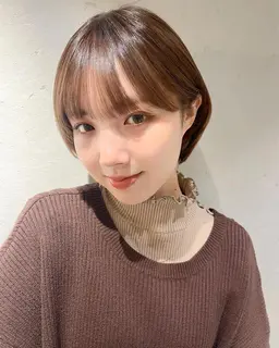 ⭕️ラクに可愛く✨【前髪+顔周り縮毛矯正】+【似合わせカット】+【スチーム付💭1STEPトリ-トメント】