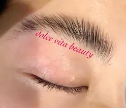 ブロウラミネーション＋眉ワックス