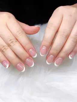 フレンチネイル