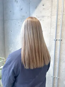 【スペシャル高級ケアメニュー🪽】ケア剤込みハイトーンブリーチ1回＋高級ケア髪質改善TR