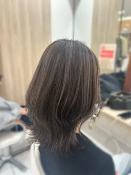 〚 レディースカットモデル 〛※スタイリスト試験の為4、5センチ以上切らせていただける方