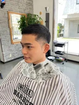 メンズカット＋シェービング＝3800円