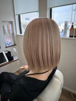 冬のブリーチSALE🖤ケアブリーチcolorケラチントリートメント込み【ミニモ限定❣️】