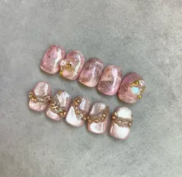 ご新規様❣️今月限定の定額2デザイン💅オフあり・オフなし¥8800🌸ご新規様他店オフ無料✨お色変更可能🙆♀️