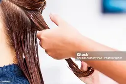 カット＋3ステップトリートメント＋炭酸ヘッドスパ🌈炭酸でマッサージをした後、髪をトリートメントで保護していきます✨