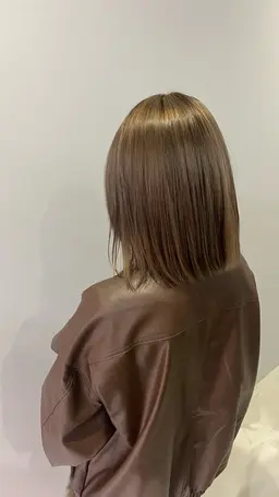 ダブルカラー(ブリーチ＋ワンカラー）ロング料金あり