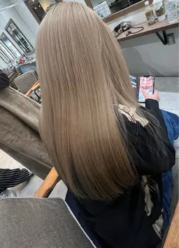 ⚠️限定クーポン‼️持続性抜群🌟7種類の薬剤による髪質改善トリートメント🩵🩵