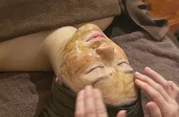 ツヤ玉✨痛くない＆剥離なしで幹細胞エキス配合ハーブピーリング🌿60min