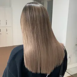 バレイヤージュカラーをケアブリーチでしたい方👨🏻‍🎨✨