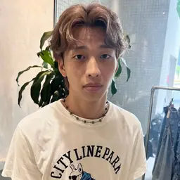 ⭐️メンズハイトーン限定⭐️1ブリーチ+カラー+うる艶トリートメント