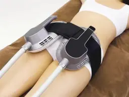 【痩身モニター】30分ベットに寝ているだけて腹筋5万回❗️マグフォース　1回￥4,600 効果抜群です✨