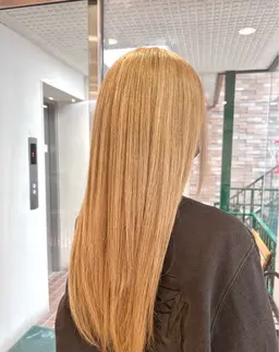 【¥17,400→¥5,000】 ケアブリーチ＋透明感ハイトーンカラー✨️