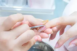 💎 【美爪/ケアコース】艶々ダイヤモンド粒子・強化コート（ウォーターケア/長さ整え/ダイヤモンド強化/保湿マッサージ）