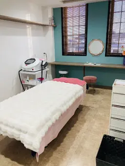 レディース先着10名様限定！新春クーポン【全身脱毛VIO 有or無し】