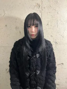 ストレートパーマ　アイロン有り　（長さなどによって金額変動有り）