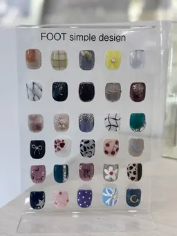 【FOOT】オフあり 親指シンプルアート