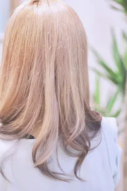 【全頭Wカラー】✨ブリーチ+オンカラー✨※ロング料金(肩より長い方+¥1000)