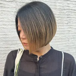 バッサリイメチェンカットで大変身