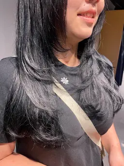 暗髪レイヤーカット✨　レイヤーカットも得意です✨　💗💗今話題の韓国系レイヤー任せてください💗💗