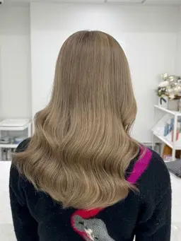 ブリーチ＋カラー＋カット