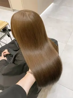 🩵ブリーチなしで明るくしたい方におすすめ🩵ブリーチなしダブルケアカラー＋高保湿トリートメント＋コテ巻き🩵