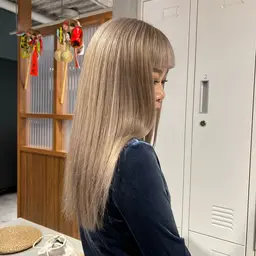 🖤ブリーチcolor＋うる艶トリートメント🖤【カット無料】